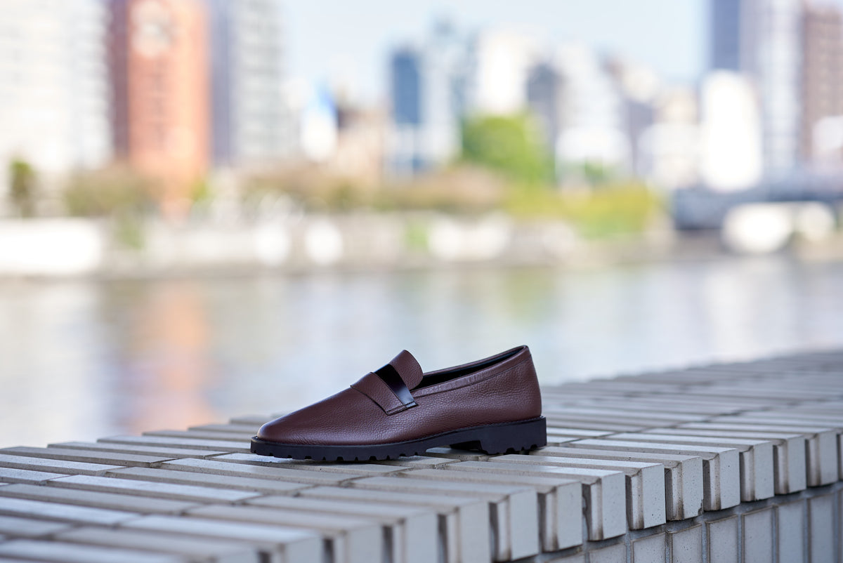 Dark Brown Plain Leather Loafers with Cordovan Saddle – Made in Japan Shoes | Liberato
