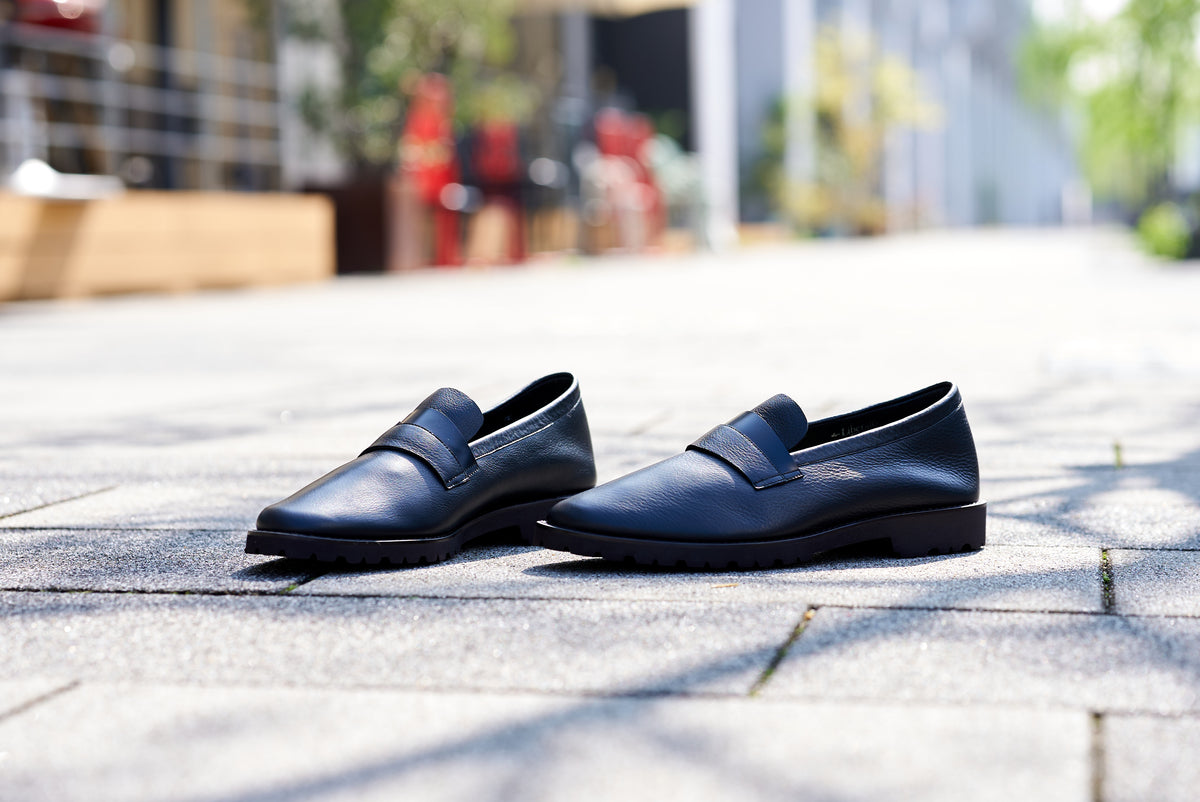 Black Plain Leather Loafers with Cordovan Saddle – Made in Japan Shoes | Liberato