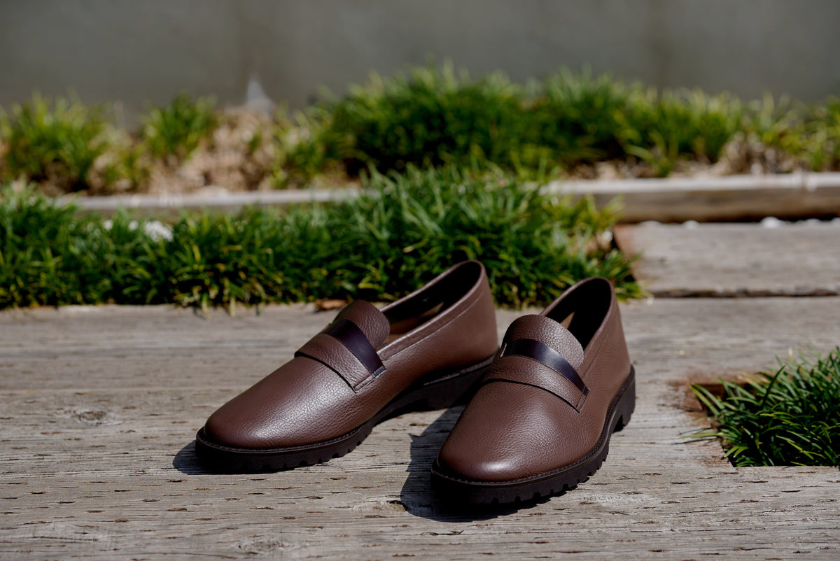 Dark Brown Plain Leather Loafers with Igusa Tatami Insole – Made in Japan Shoes | Liberato