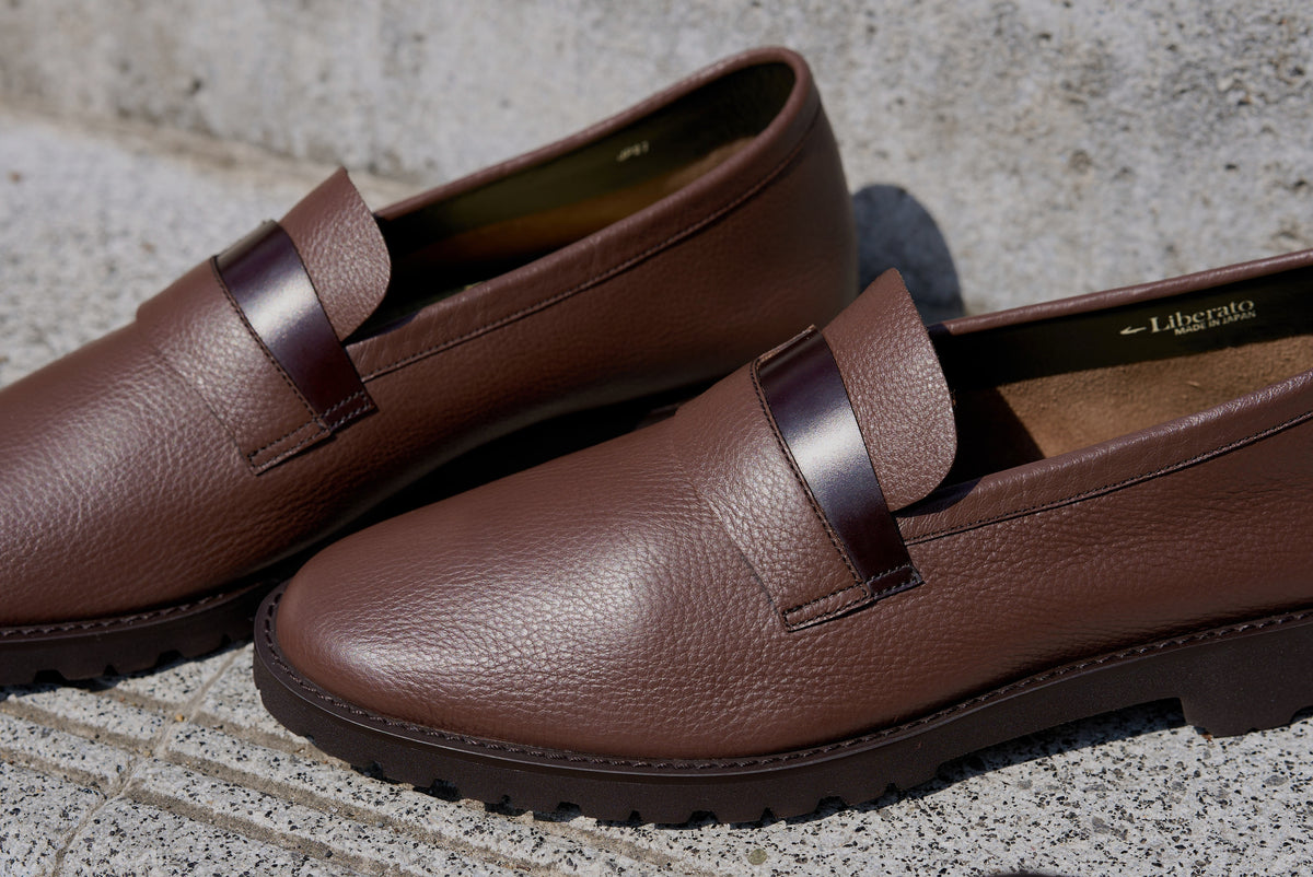 Dark Brown Plain Leather Loafers with Cordovan Saddle – Made in Japan Shoes | Liberato