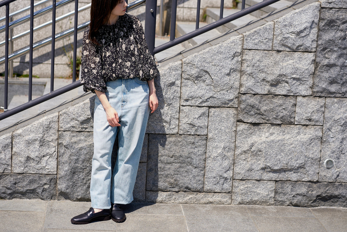Black Plain Leather Loafers Worn Barefoot – Made in Japan Shoes | Liberato