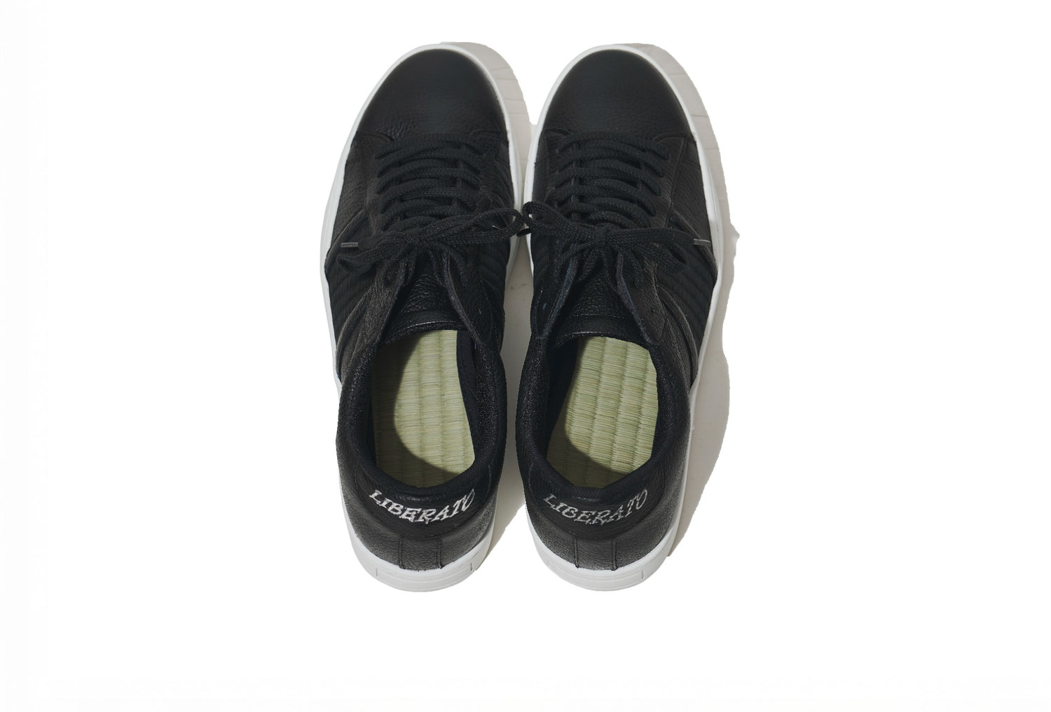 畳スニーカー ＜メンズ・ブラック＞