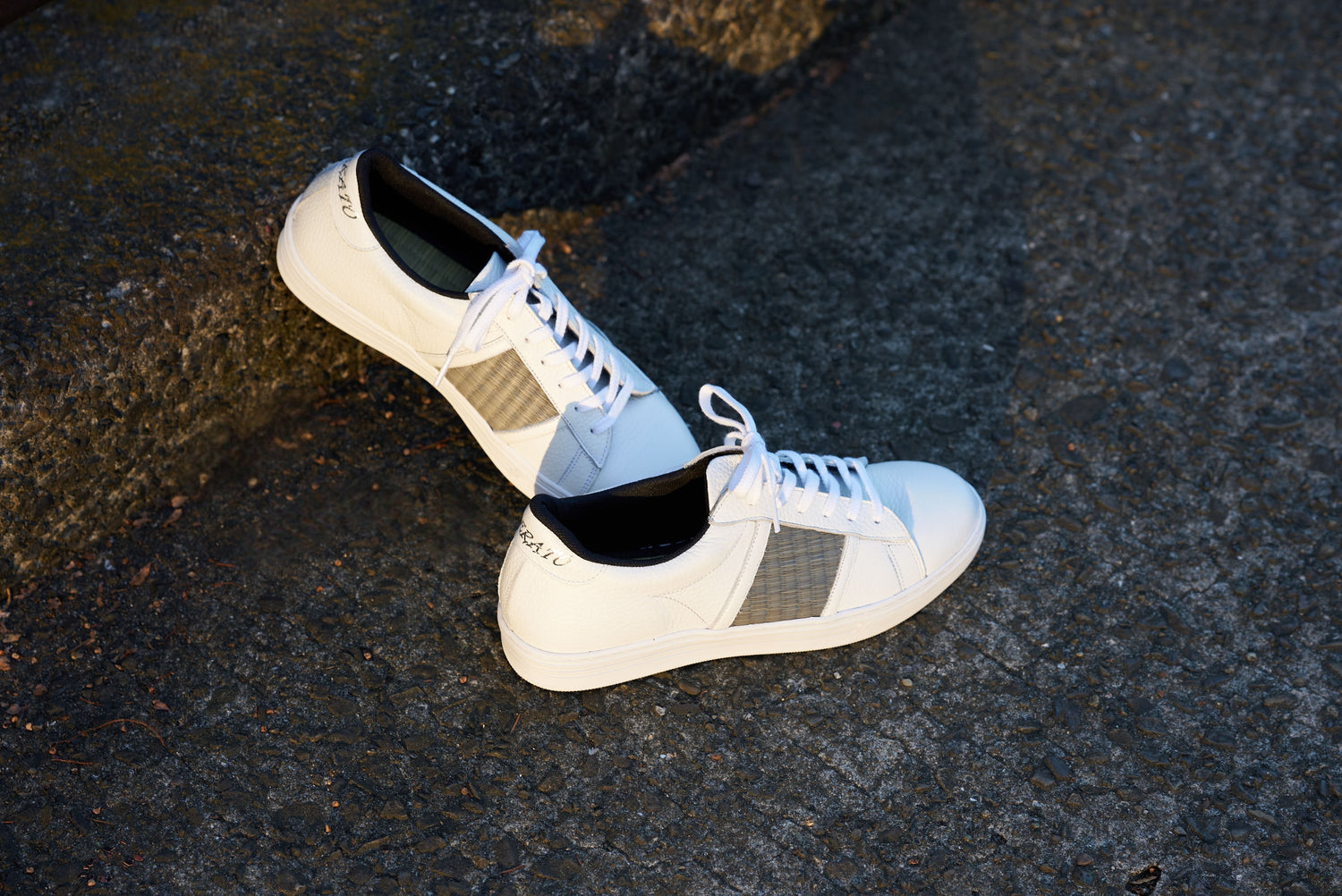 畳スニーカー ＜メンズ・ホワイト＞